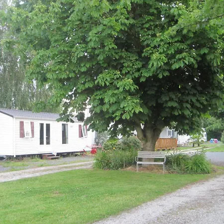 Du Creulet مكان تخييم