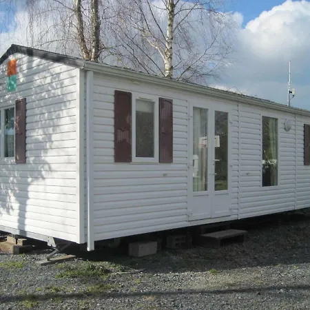 مكان تخييم Du Creulet Crouay